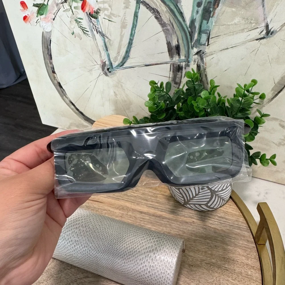 SHARP 3D glasses 🌸